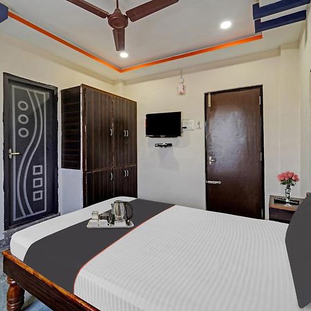 Capital O Lakshmi Residency Hotel Tirupati Exterior photo