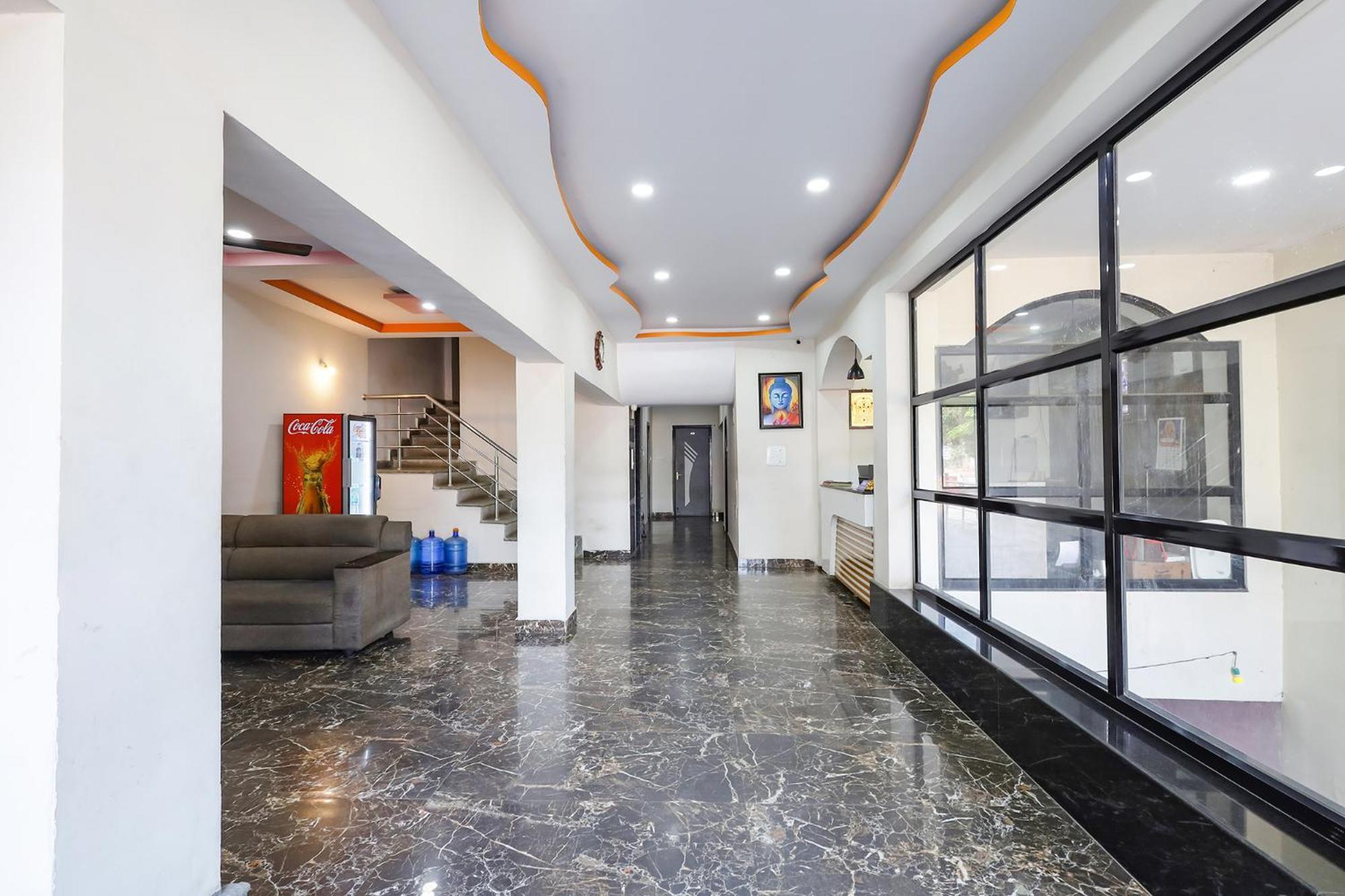 Capital O Lakshmi Residency Hotel Tirupati Exterior photo
