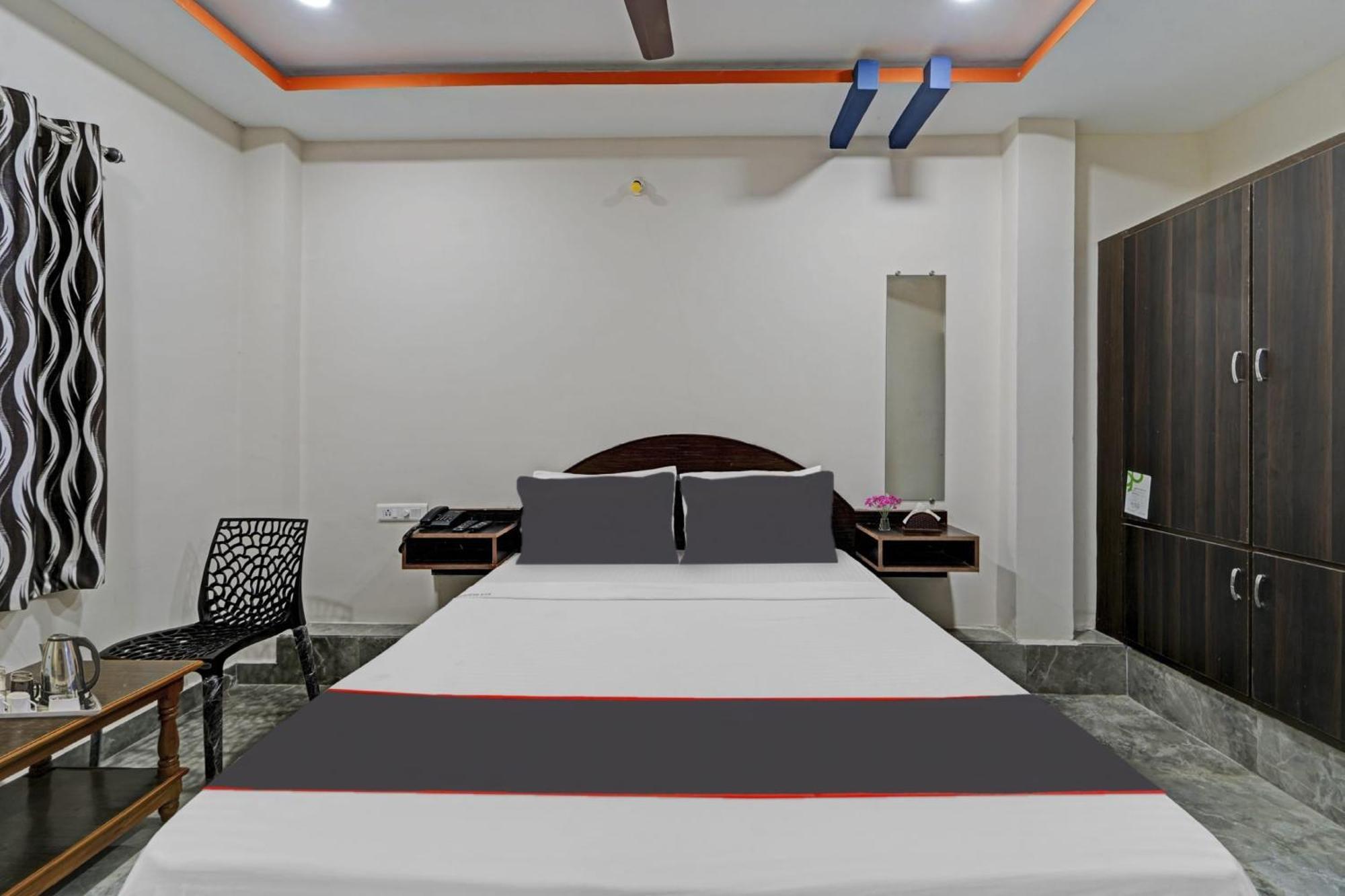Capital O Lakshmi Residency Hotel Tirupati Exterior photo
