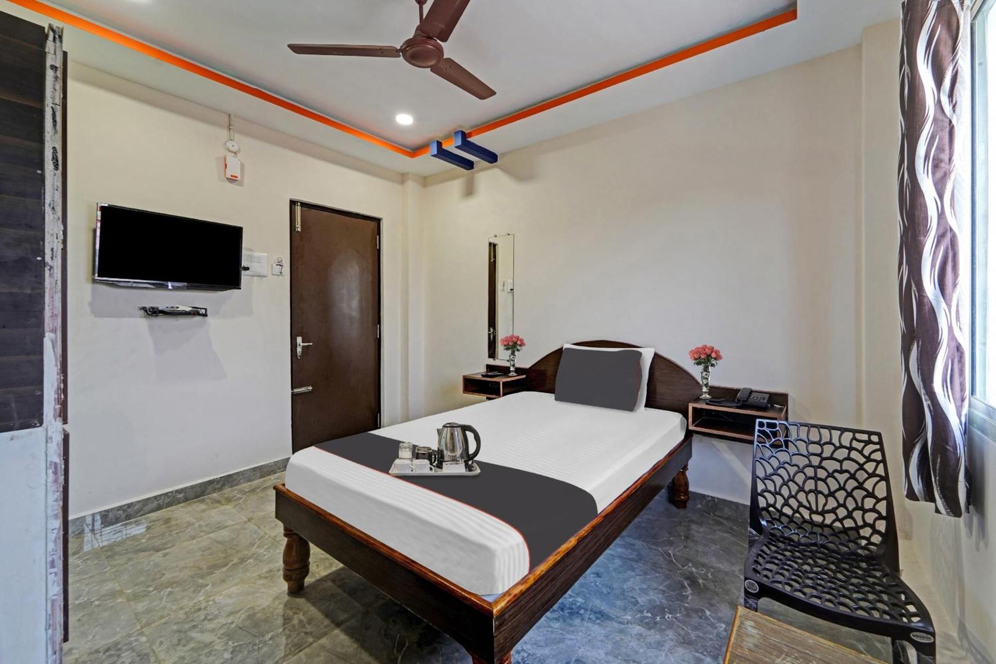 Capital O Lakshmi Residency Hotel Tirupati Exterior photo