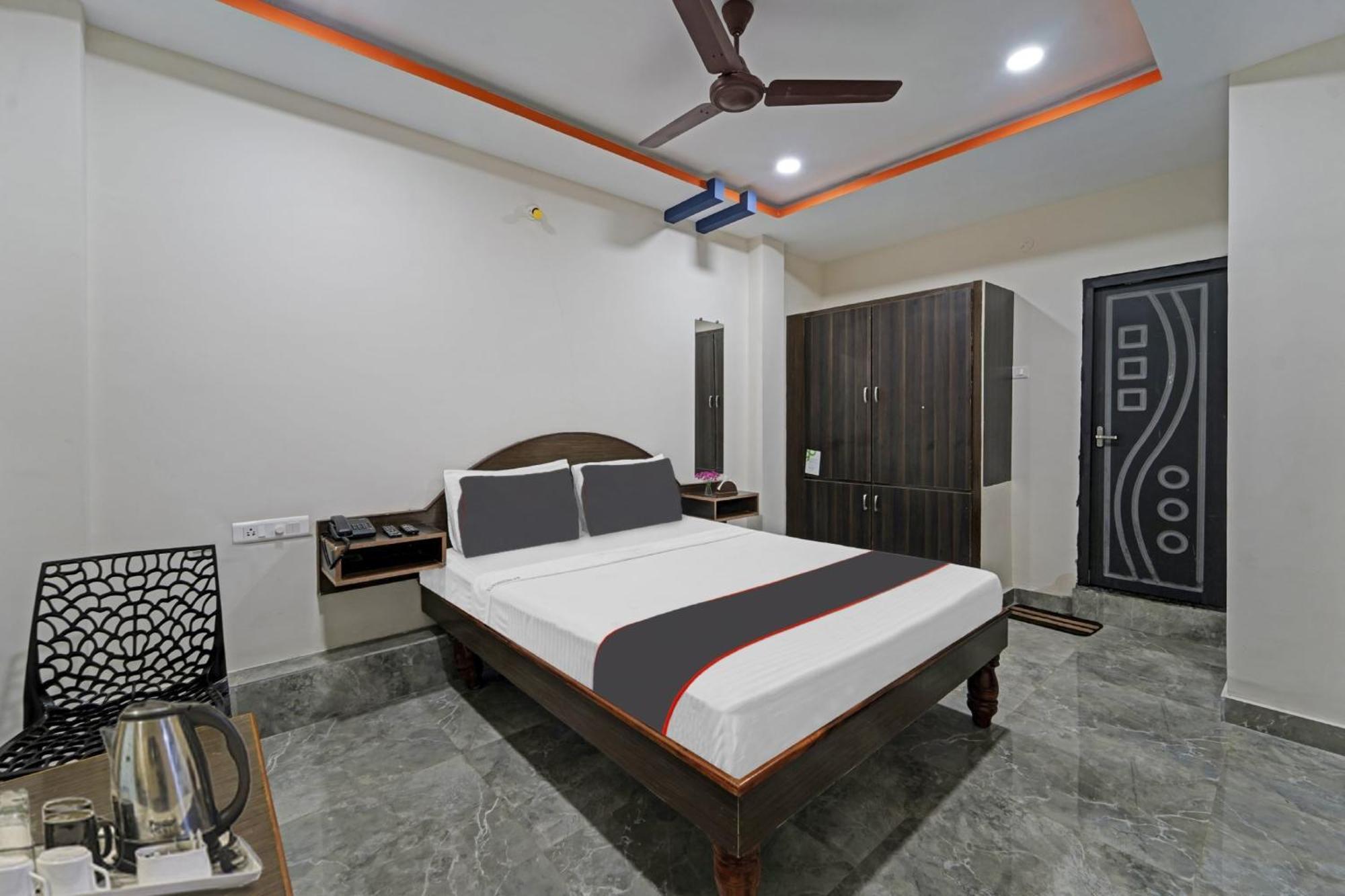 Capital O Lakshmi Residency Hotel Tirupati Exterior photo