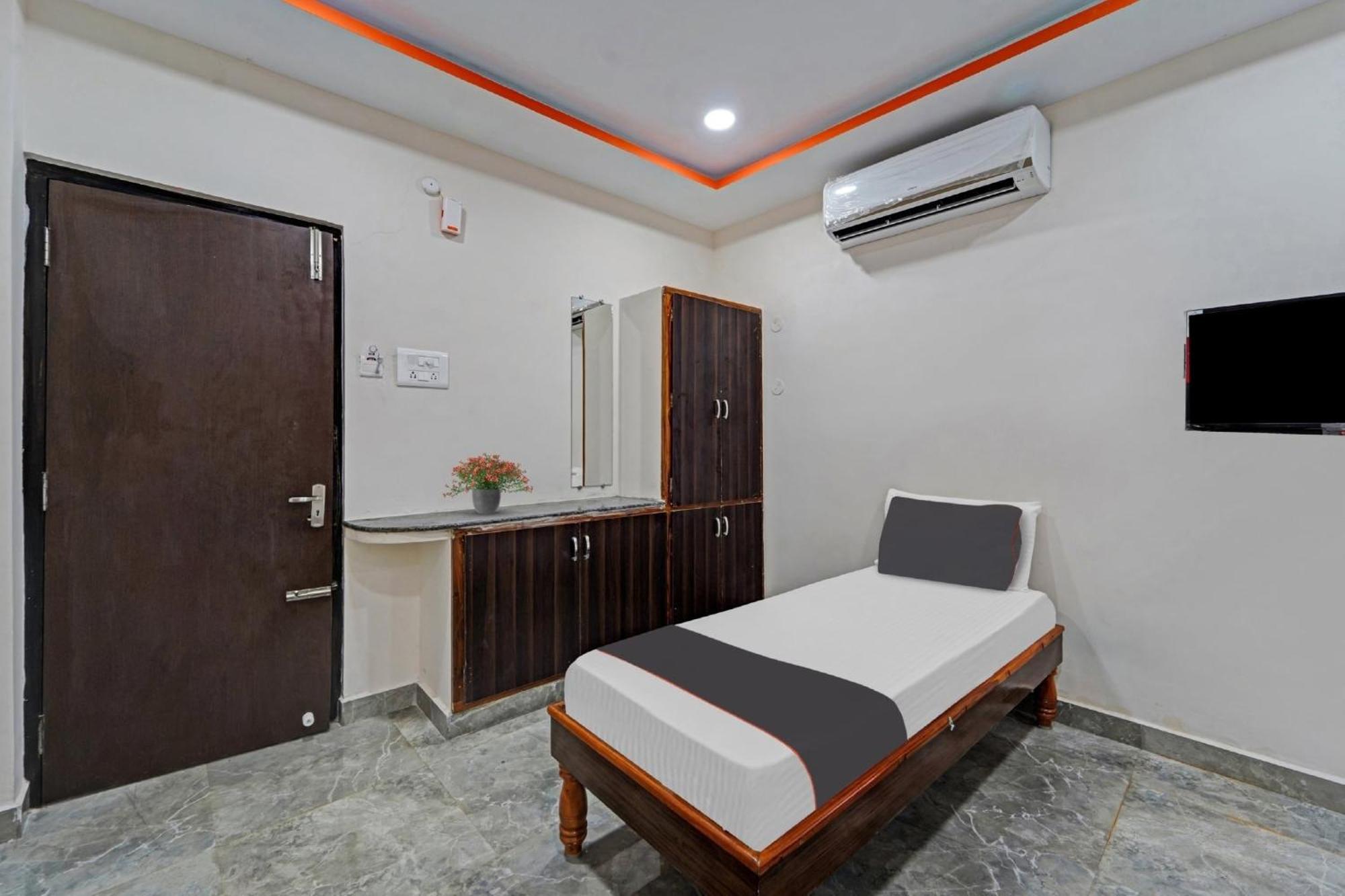 Capital O Lakshmi Residency Hotel Tirupati Exterior photo